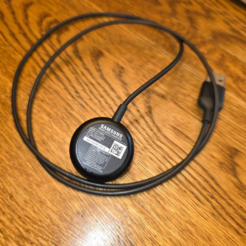 Samsung Galaxy Watch Wireless Charger Magnetic Charging Dock USB-A EPOR825 Black